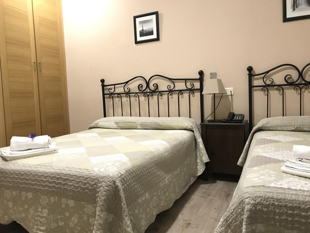 Hostal El Pilar Madrid Eksteriør bilde